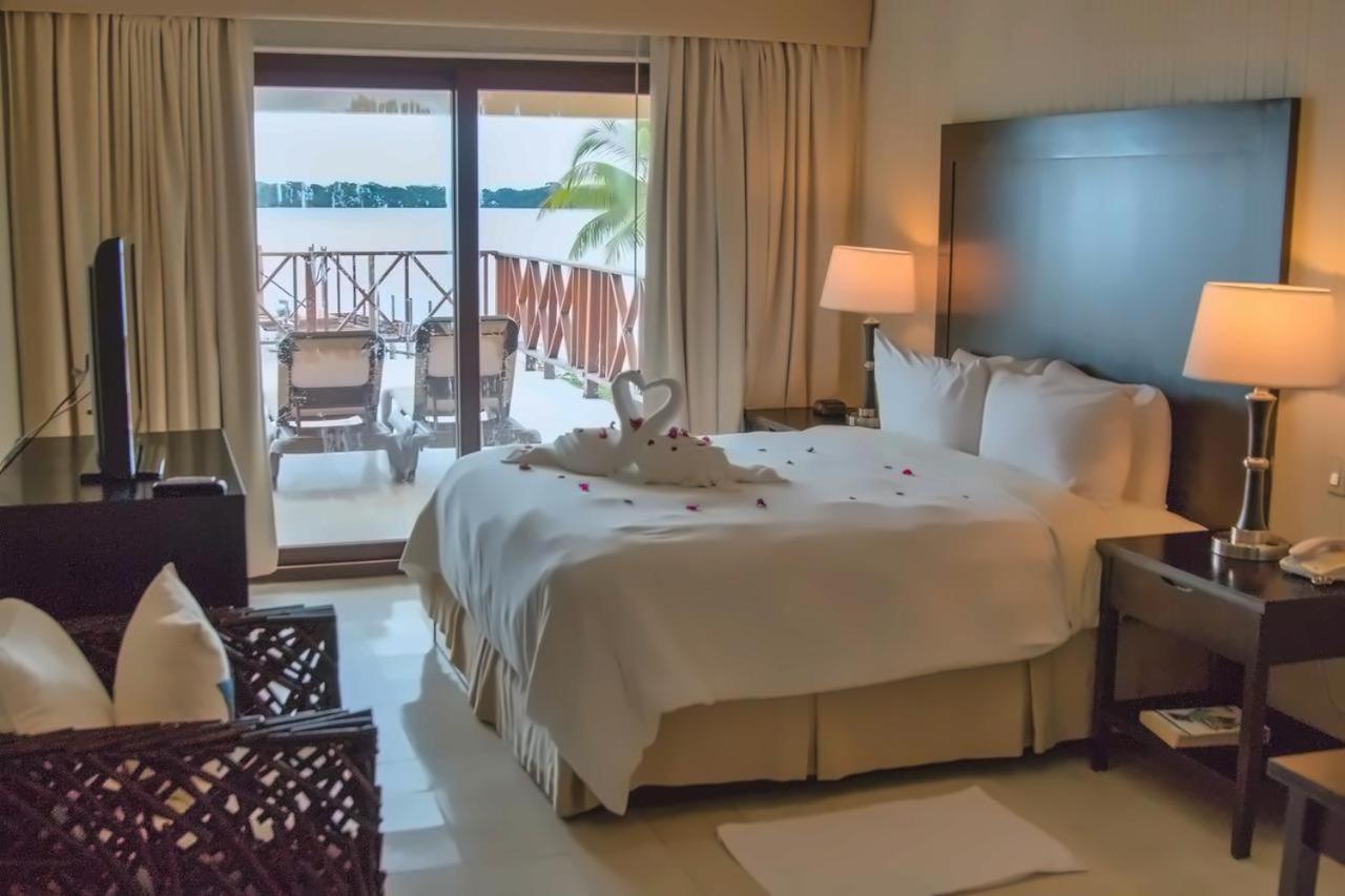 Playa Tortuga Hotel And Beach Resort Bocas Town Exterior foto