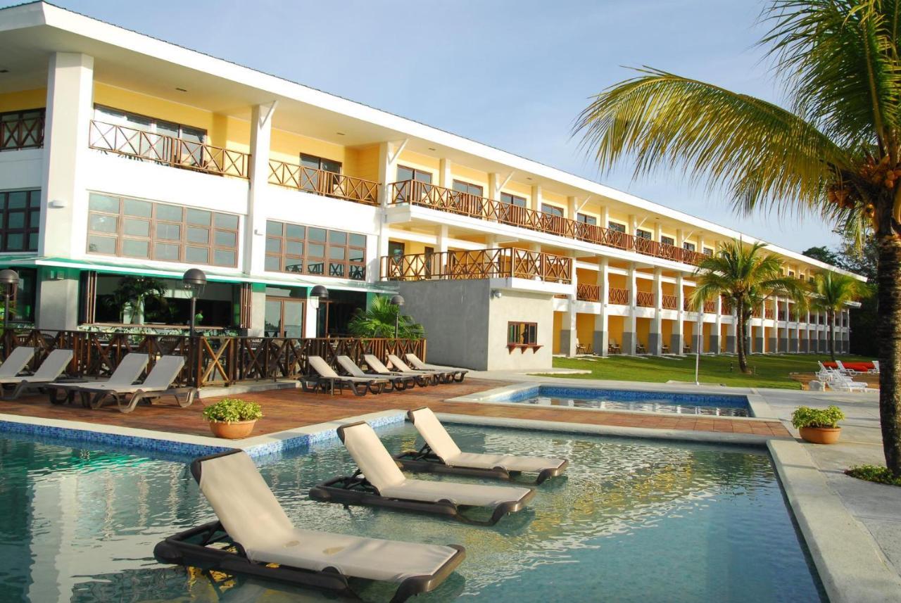 Playa Tortuga Hotel And Beach Resort Bocas Town Exterior foto