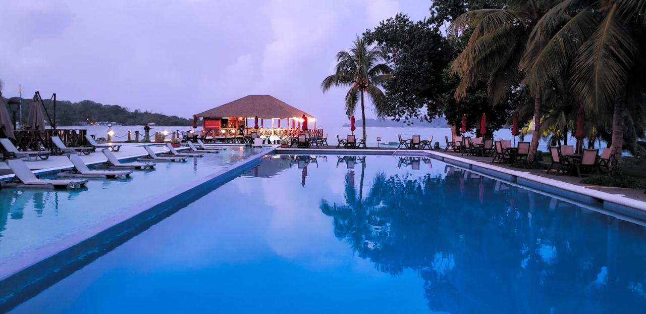 Playa Tortuga Hotel And Beach Resort Bocas Town Exterior foto