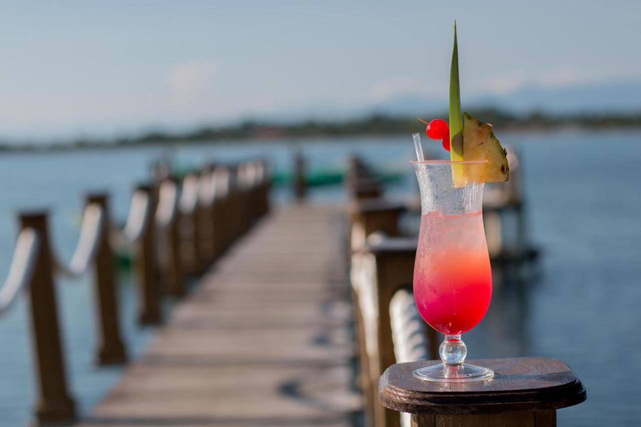 Playa Tortuga Hotel And Beach Resort Bocas Town Exterior foto