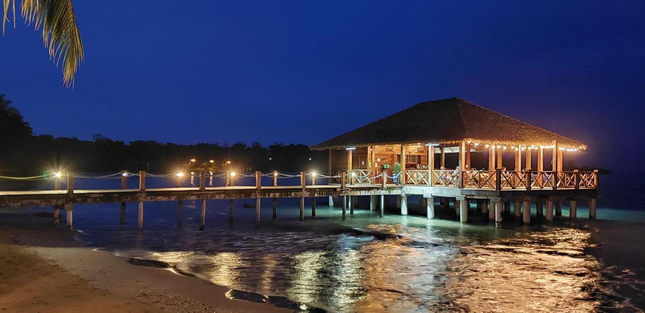Playa Tortuga Hotel And Beach Resort Bocas Town Exterior foto